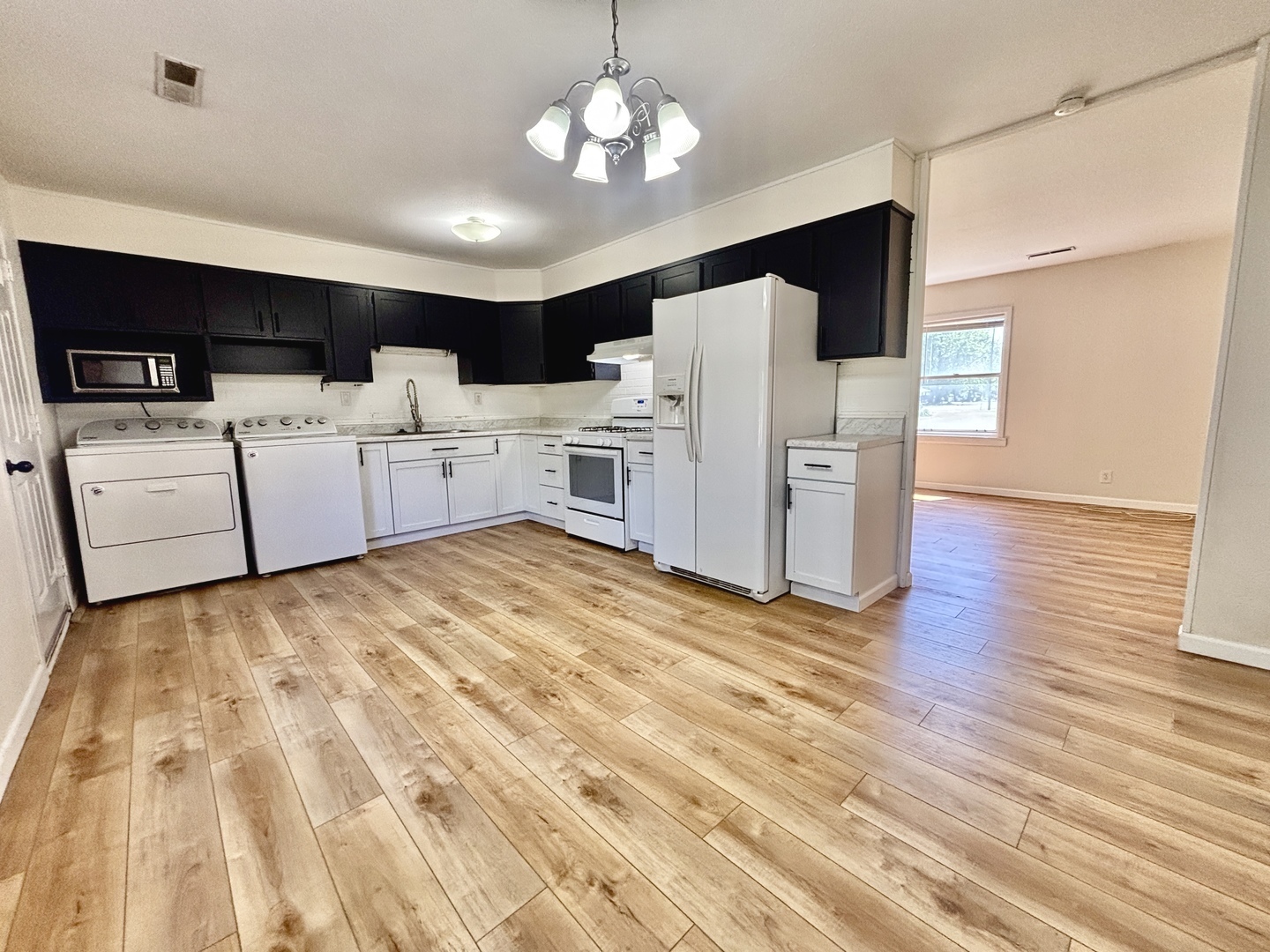 805 N Reel Street