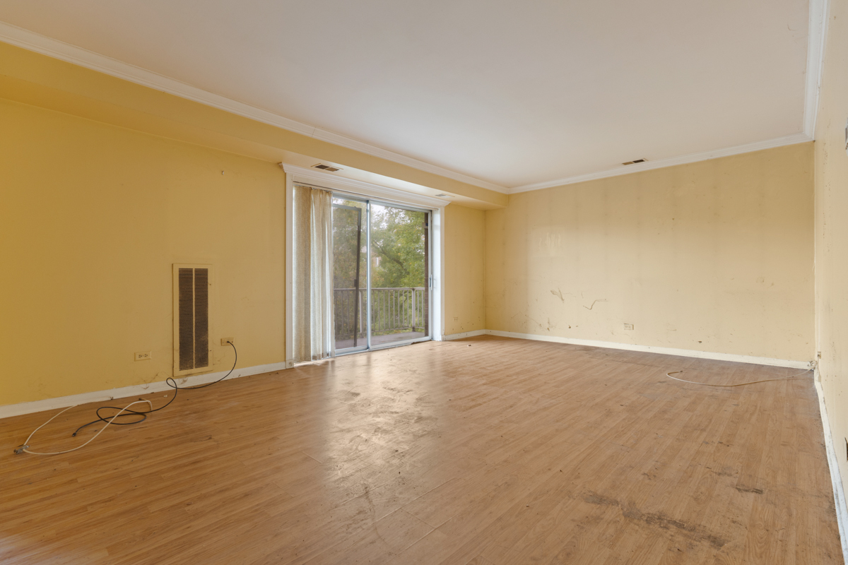 945 E Kenilworth Avenue 312