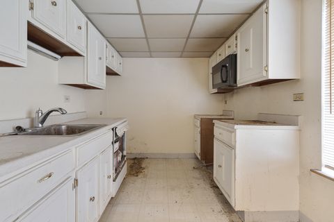 Tiny photo for 945 E Kenilworth Avenue #312, Palatine, IL 60074 (MLS # 12492135)
