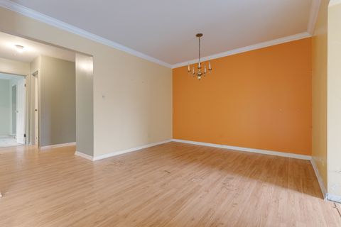 Tiny photo for 945 E Kenilworth Avenue #312, Palatine, IL 60074 (MLS # 12492135)