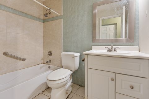 Tiny photo for 945 E Kenilworth Avenue #312, Palatine, IL 60074 (MLS # 12492135)