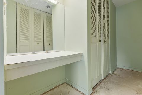 Tiny photo for 945 E Kenilworth Avenue #312, Palatine, IL 60074 (MLS # 12492135)