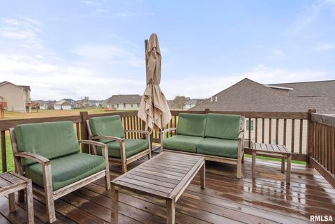 Tiny photo for 27 Blackstone Circle, Le Claire, IA 52753 (MLS # QC4269576)