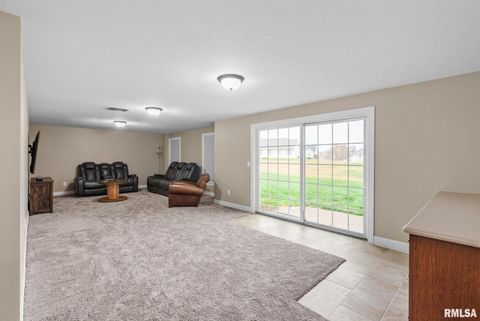 Tiny photo for 27 Blackstone Circle, Le Claire, IA 52753 (MLS # QC4269576)