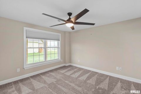 Tiny photo for 27 Blackstone Circle, Le Claire, IA 52753 (MLS # QC4269576)