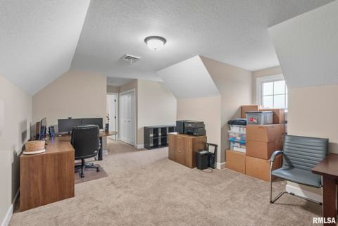 Tiny photo for 27 Blackstone Circle, Le Claire, IA 52753 (MLS # QC4269576)