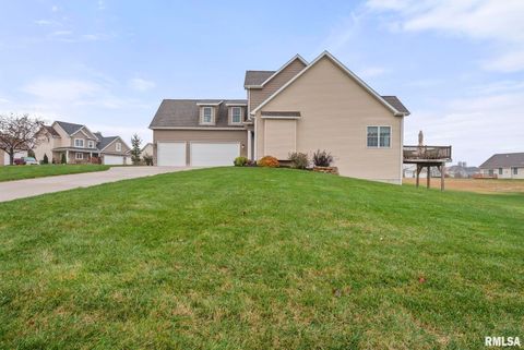 Tiny photo for 27 Blackstone Circle, Le Claire, IA 52753 (MLS # QC4269576)