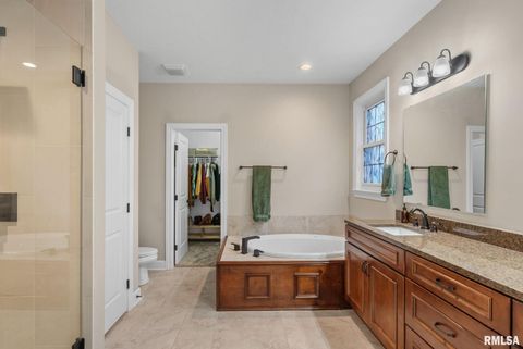 Tiny photo for 27 Blackstone Circle, Le Claire, IA 52753 (MLS # QC4269576)