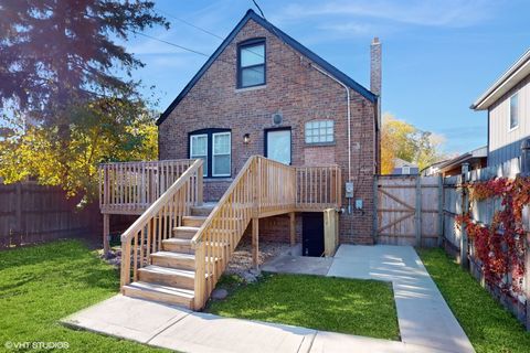 A home in Evergreen Park