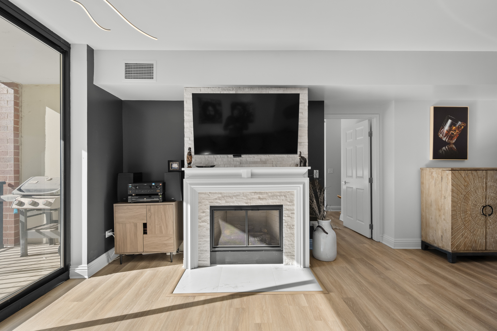 55 W Delaware Place 614