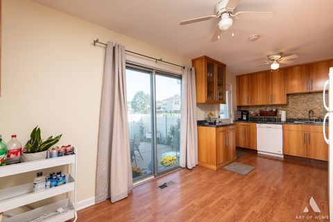 Tiny photo for 261 Montgomery Lane, Wood Dale, IL 60191 (MLS # 12486420)