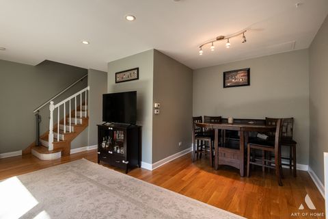 Tiny photo for 261 Montgomery Lane, Wood Dale, IL 60191 (MLS # 12486420)