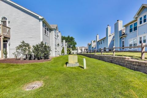 Tiny photo for 914 Prospect Court #914, Naperville, IL 60540 (MLS # 12449443)