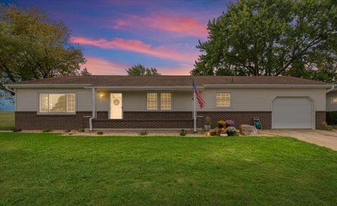 407 E Church Street Royal IL 61871