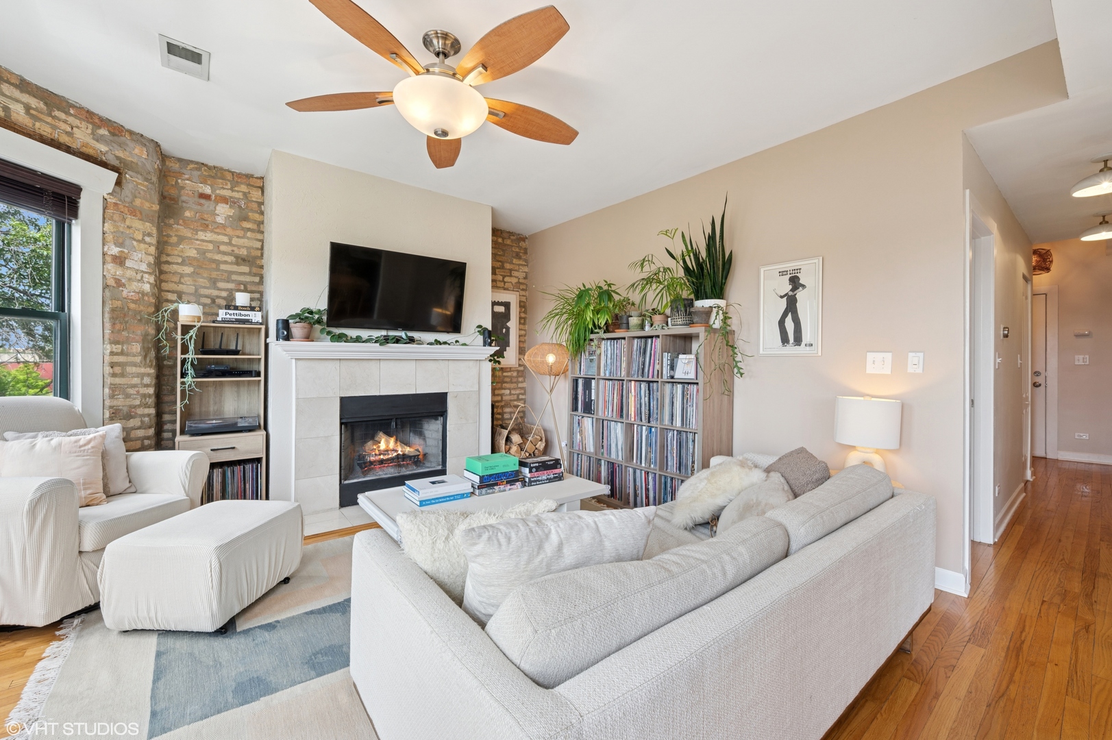 3120 W Carmen Avenue 3