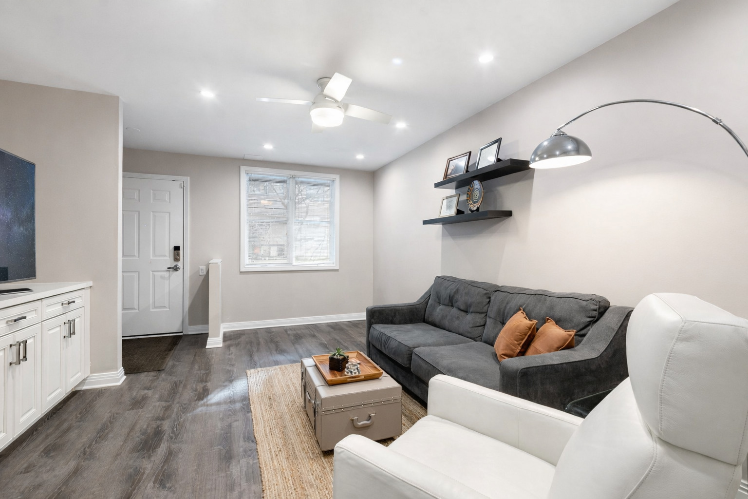 1816 S Indiana Avenue D