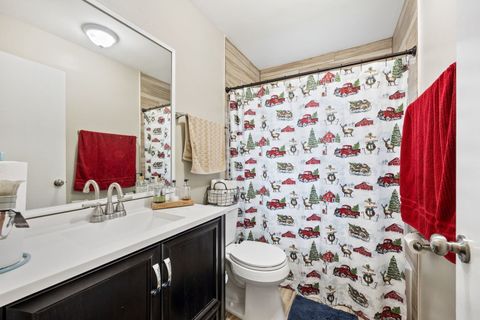 Tiny photo for 910 LONSDALE Road, Elk Grove Village, IL 60007 (MLS # 12438066)