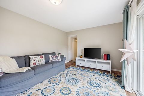 Tiny photo for 910 LONSDALE Road, Elk Grove Village, IL 60007 (MLS # 12438066)