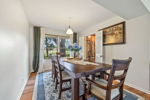 Tiny photo for 910 LONSDALE Road, Elk Grove Village, IL 60007 (MLS # 12438066)