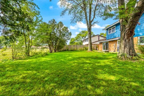 Tiny photo for 910 LONSDALE Road, Elk Grove Village, IL 60007 (MLS # 12438066)