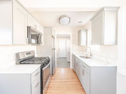 Tiny photo for 1110 S Gables Boulevard, Wheaton, IL 60189 (MLS # 12525761)