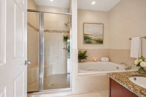 Tiny photo for 6425 W TOUHY Avenue #2C, Chicago, IL 60646 (MLS # 12732241)