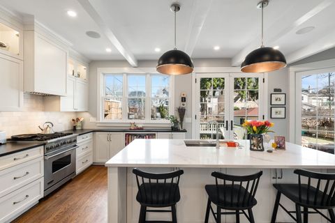 Tiny photo for 5231 N Lakewood Avenue, Chicago, IL 60640 (MLS # 12593651)