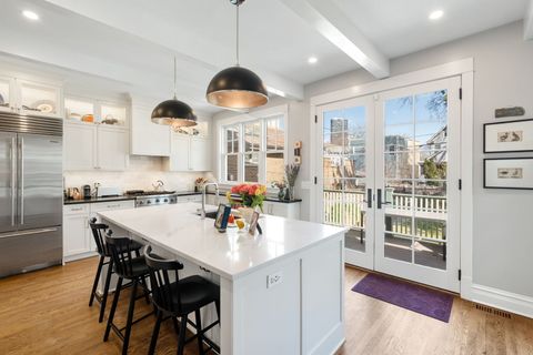 Tiny photo for 5231 N Lakewood Avenue, Chicago, IL 60640 (MLS # 12593651)