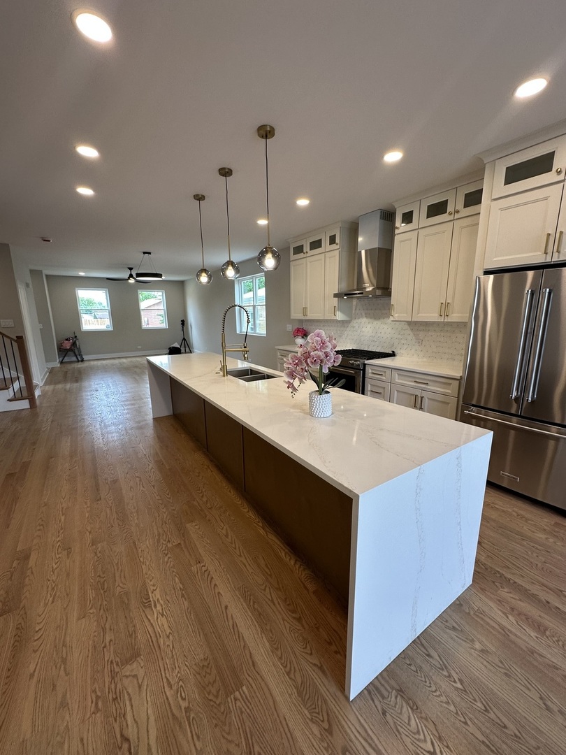 7431 W Forest Preserve Avenue