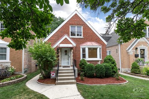 Photo of 5915 W Roscoe Street, Chicago, IL 60634 (MLS # 12688071)