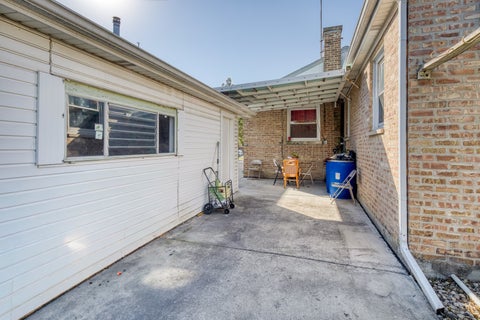 Tiny photo for 9109 NEW ENGLAND Avenue, Morton Grove, IL 60053 (MLS # 12775154)