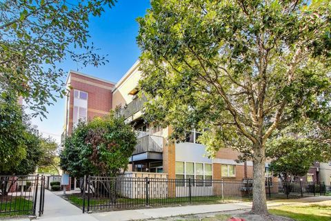 Photo of 2235 W Maypole Avenue #101, Chicago, IL 60612 (MLS # 12619632)