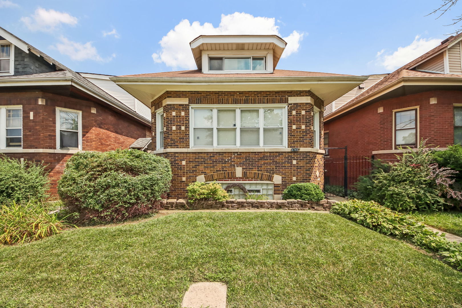 8745 S Sangamon Street - Photo 2