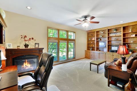 Tiny photo for 185 Peregrine Lane, Hawthorn Woods, IL 60047 (MLS # 12704987)