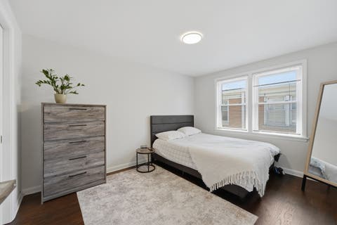 Tiny photo for 221 S Maple Avenue #C, Oak Park, IL 60302 (MLS # 12685202)