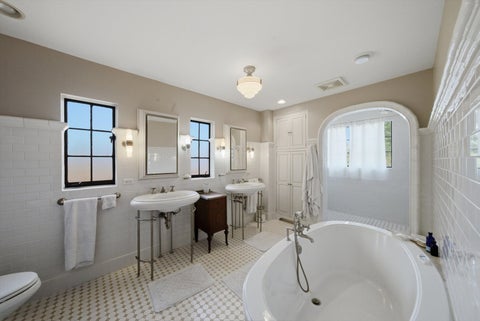 Tiny photo for 327 Selborne Road, Riverside, IL 60546 (MLS # 12771134)