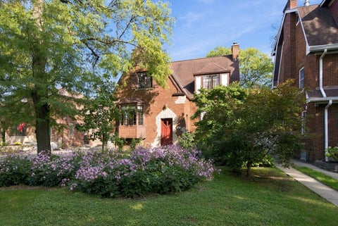 Photo of 327 Selborne Road, Riverside, IL 60546 (MLS # 12771134)