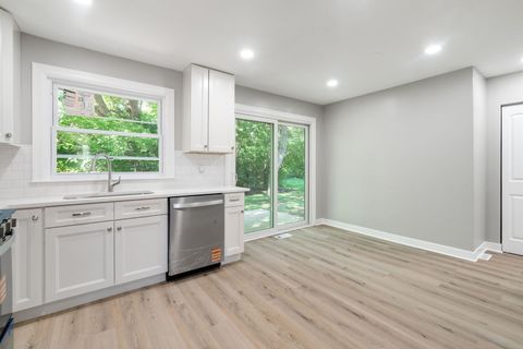 Tiny photo for 92 N AIRLITE Street, Elgin, IL 60123 (MLS # 12606617)
