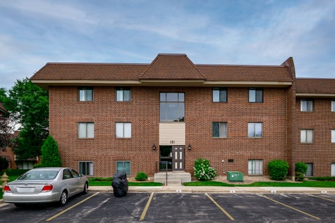Tiny photo for 151 E Janata Boulevard #2A, Lombard, IL 60148 (MLS # 12710639)