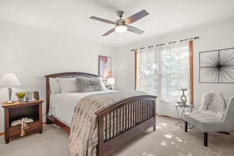 Tiny photo for 733 Wind Energy Pass, Batavia, IL 60510 (MLS # 12500218)