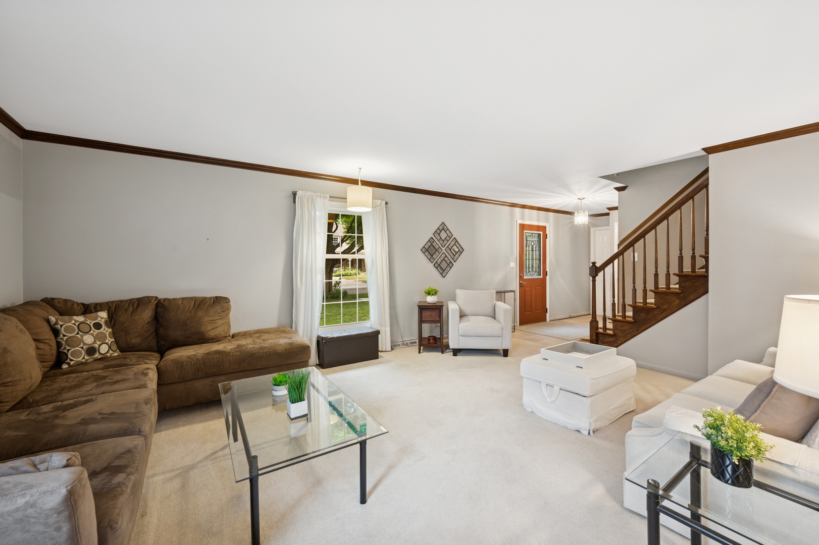 961 N Arrowhead Drive
