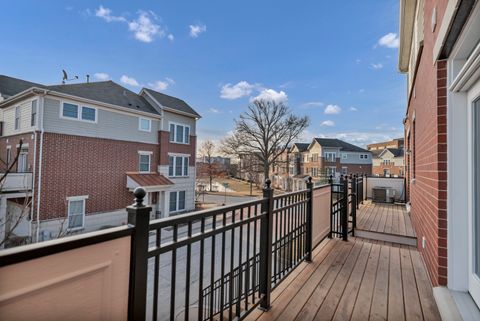 Tiny photo for 2110 S Crambourne Way, Arlington Heights, IL 60005 (MLS # 12581206)