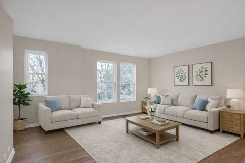 Tiny photo for 2110 S Crambourne Way, Arlington Heights, IL 60005 (MLS # 12581206)