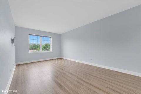 Tiny photo for 1 ITASCA Place #302, Itasca, IL 60143 (MLS # 12728956)