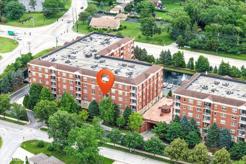 Tiny photo for 1 ITASCA Place #302, Itasca, IL 60143 (MLS # 12728956)