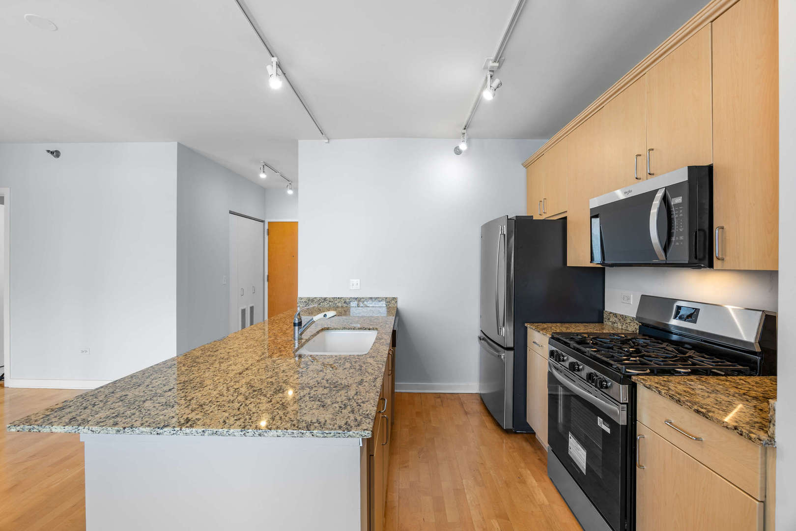 330 W GRAND Avenue 1003