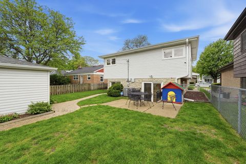 Tiny photo for 9437 N Lockwood Avenue, Skokie, IL 60077 (MLS # 12647225)