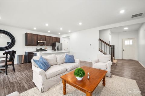 Tiny photo for 1066 Moraine Drive, South Elgin, IL 60177 (MLS # 12502170)