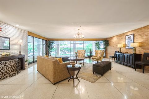 Tiny photo for 203 N KENILWORTH Avenue #2P, Oak Park, IL 60302 (MLS # 12428076)