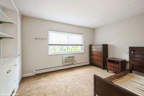 Tiny photo for 203 N KENILWORTH Avenue #2P, Oak Park, IL 60302 (MLS # 12428076)